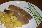 Фото рецепта: Отварной картофель с филе сельди