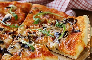 Фото рецепта: Творожная пицца с грибами