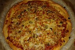 Фото рецепта: Пицца с тунцом и каперсами