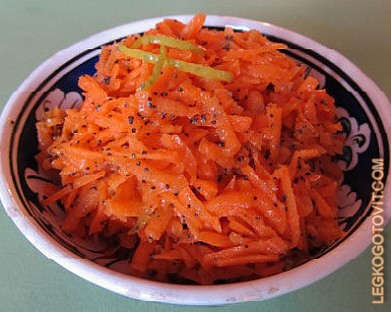 Фото рецепта: Тертая морковь с маком