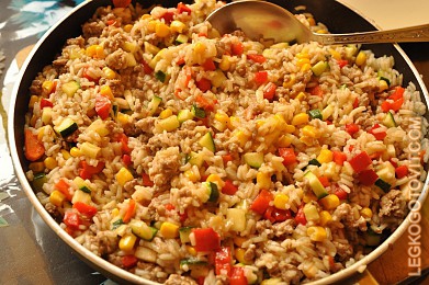 Фото рецепта: Рис с овощами и фаршем
