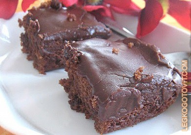 Фото рецепта: Шоколадные пирожные в глазури