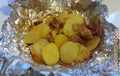 Картофель с мясом в духовке