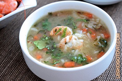 Фото рецепта: Суп из креветок с рисом
