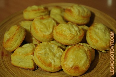 Фото рецепта: Творожное печенье с сыром