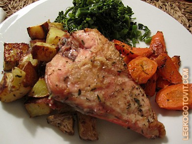 Фото рецепта: Жареная куриная грудка с картофелем и морковью