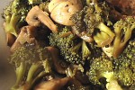 Фото рецепта: Соте из брокколи и грибов