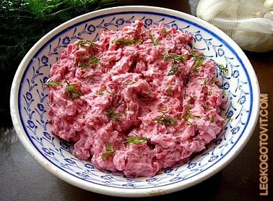 Фото рецепта: Салат из свеклы с йогуртом