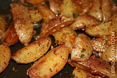 Фото рецепта: Жареный картофель с тимьяном и чесноком