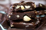 Фото рецепта: Шоколад с лесными орехами