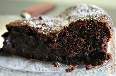 Фото рецепта: Быстрый и вкусный шоколадный пирог