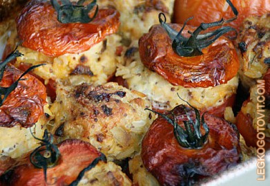 Фото рецепта: Фаршированные помидоры с курицей и сыром