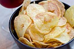 Фото рецепта: Домашние чипсы в духовке