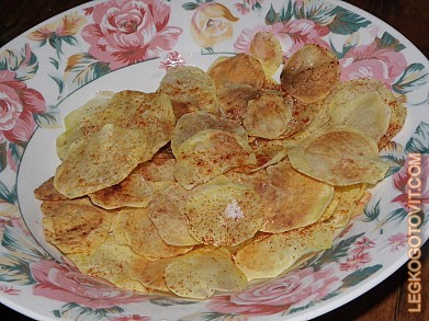 Фото рецепта: Картофельные чипсы в микроволновке