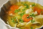Фото рецепта: Домашний куриный суп с лапшой