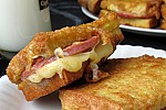 Фото рецепта: Французский тост с колбасой и сыром