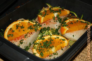 Фото рецепта: Филе морского сома под апельсинами