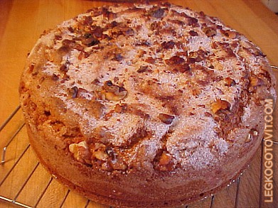Фото рецепта: Пирог с корицей и орехами
