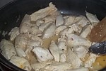 Фото рецепта: Тушеная курица с чесноком и паприкой