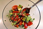 Фото рецепта: Салат из авокадо и помидоров