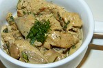 Фото рецепта: Курица с грибами в горчично-сливочном соусе