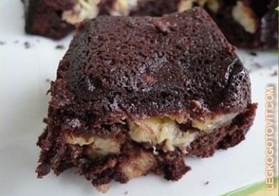 Фото рецепта: Шоколадный пирог с бананом и имбирем