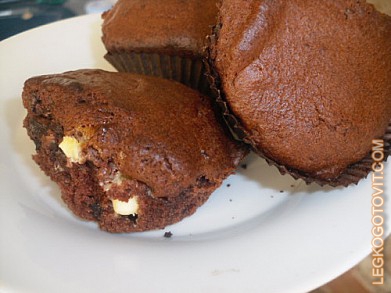 Фото рецепта: Шоколадные кексы с белым шоколадом