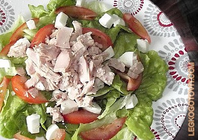 Фото рецепта: Простой салат с тунцом