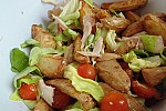 Фото рецепта: Картофельный салат с жареной курицей
