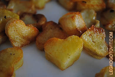 Фото рецепта: Жареный картофель сердечками - сюрприз на день Святого Валентина