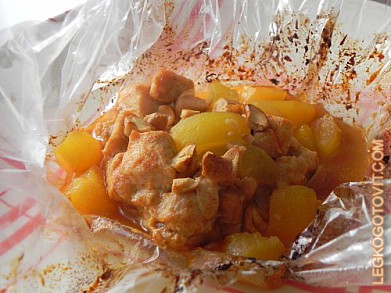 Фото рецепта: Курица с абрикосами и орехами кешью