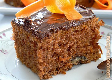 Фото рецепта: Морковный пирог с орехами