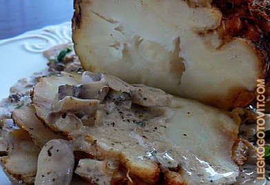 Фото рецепта: Печеный сельдерей с грибным соусом