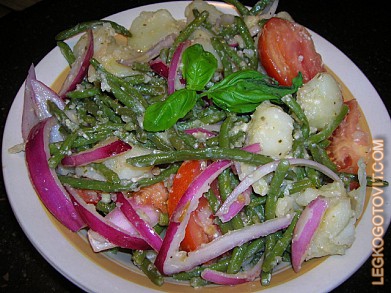 Фото рецепта: Салат из стручковой фасоли и картофеля