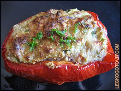 Фото рецепта: Красный перец с начинкой из тунца и овощей