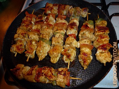 Фото рецепта: Пикантный куриный шашлык с овощами
