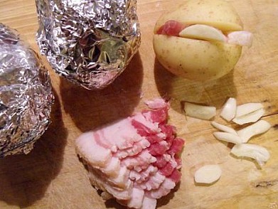 Фото рецепта: Запеченный картофель в фольге