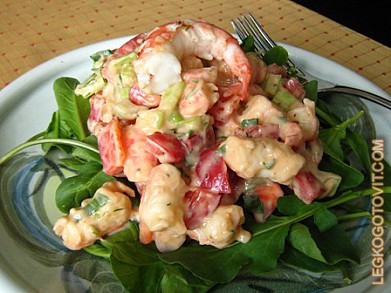Фото рецепта: Нежный салат с креветками