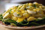Фото рецепта: Салат с перепелиными яйцами