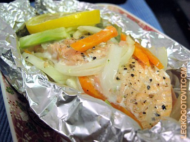 Фото рецепта: Рыба с картофелем в фольге