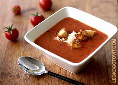 Фото рецепта: Томатный суп с сыром и гренками