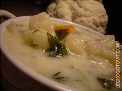 Фото рецепта: Молочный суп с цветной капустой